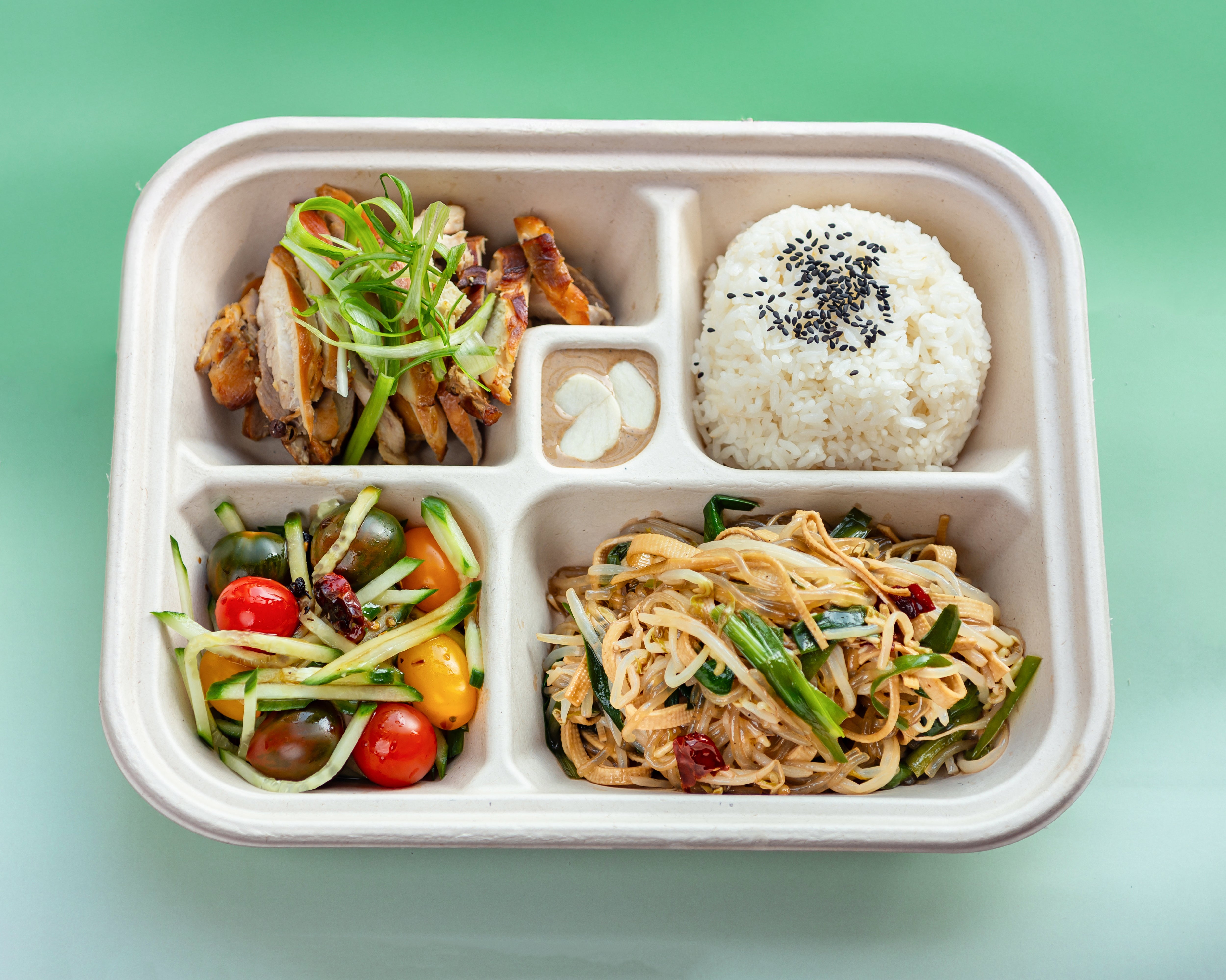 Li Rae In A Box C2 - Li Chun Bento Box | Li Chun Cafe